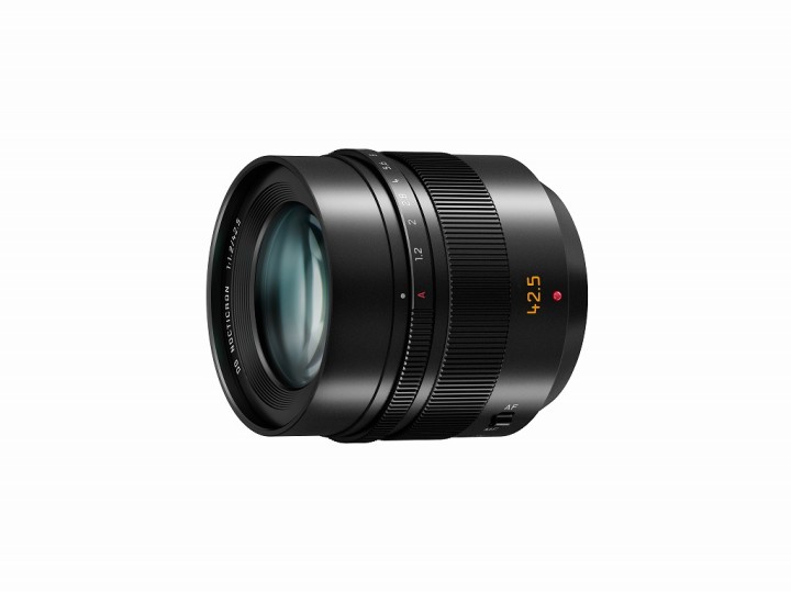 The new Panasonic Leica DG Nocticron 42,5mm f/1.2 portait lens.