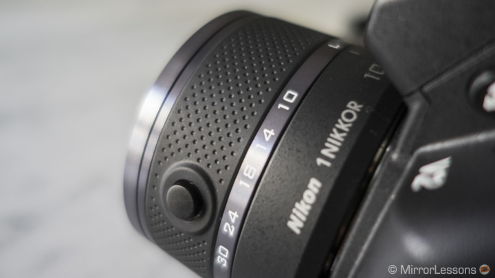 A closer look at the 10-30mm f/3.5-5.6 kit lens