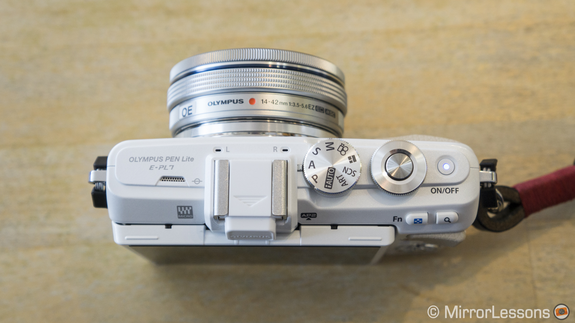 Let's take selfies! First impressions of the new Olympus Pen E-PL7